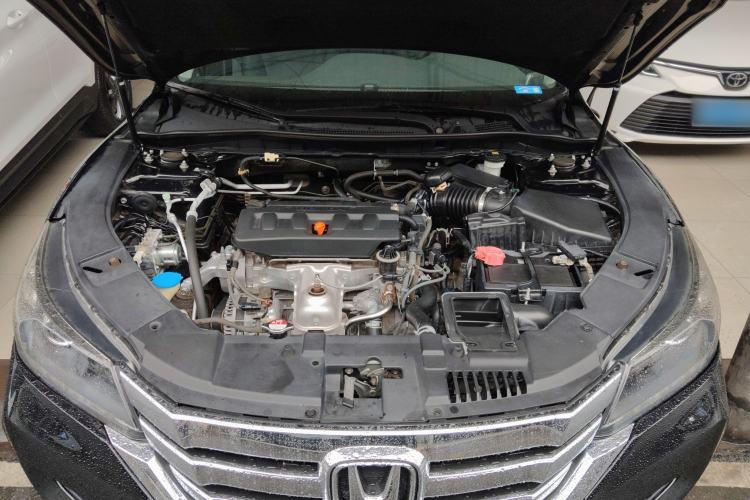 Used Honda Accord 2015 2.0L LX Comfort Edition Engine Bay