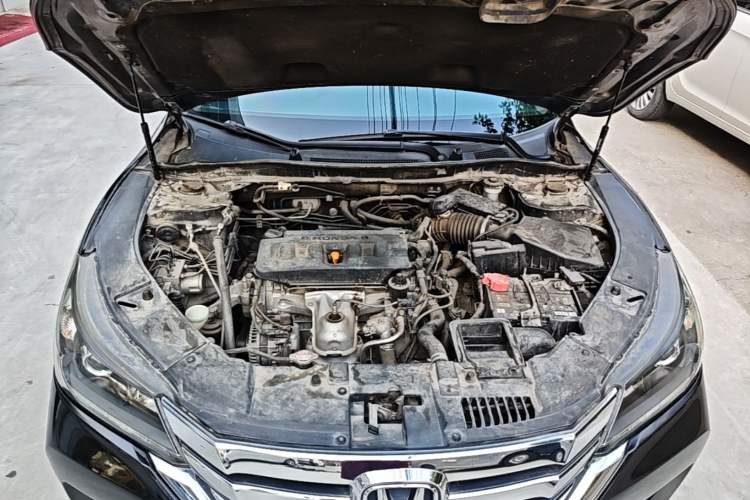 Used Honda Accord 2015 2.0L LX Comfort Edition Engine Bay