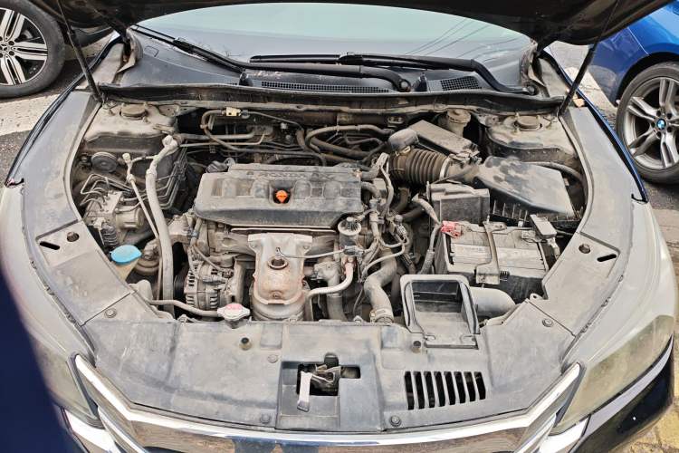 Used Honda Accord 2015 2.0L LX Comfort Edition Engine Bay