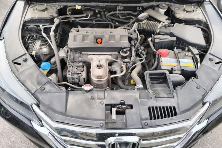 Used Honda Accord 2015 2.0L LX Comfort Edition Engine Bay