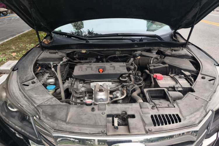 Used Honda Accord 2015 2.0L LX Comfort Edition Engine Bay