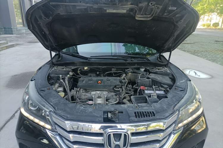 Used Honda Accord 2015 2.0L LX Comfort Edition Engine Bay