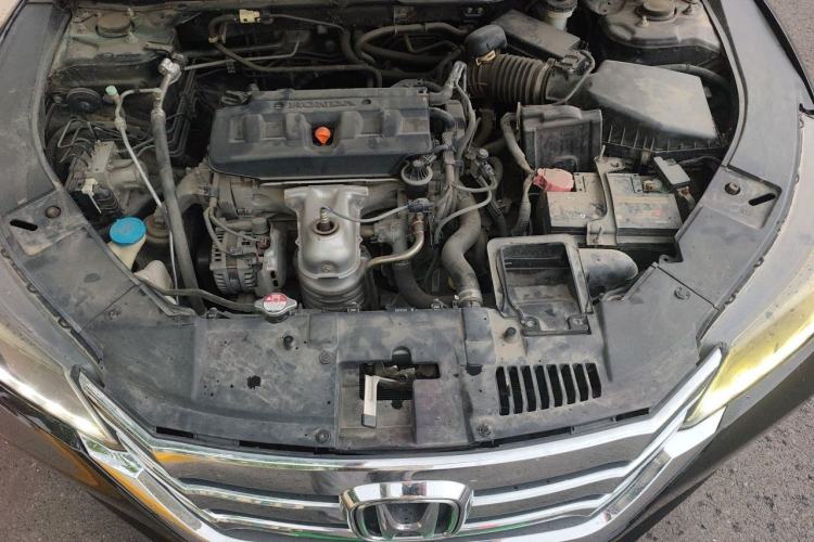 Used Honda Accord 2015 2.0L LX Comfort Edition Engine Bay