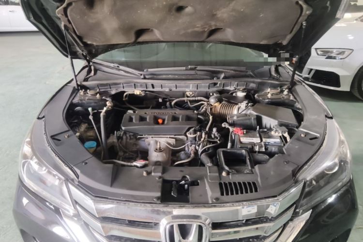Used Honda Accord 2015 2.0L LX Comfort Edition Engine Bay