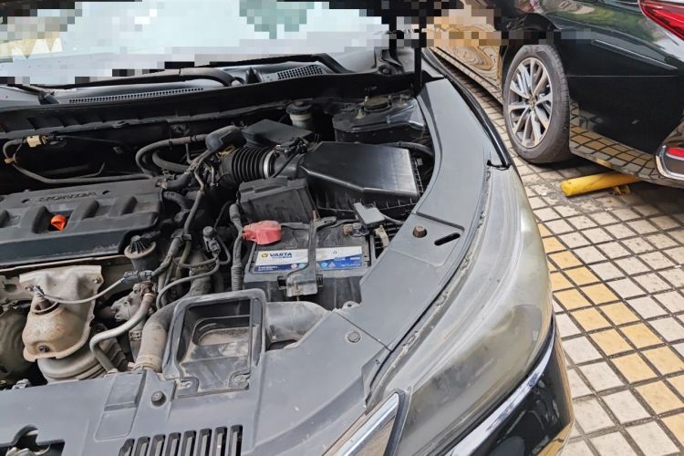 Used Honda Accord 2015 2.0L LXS Elite Edition Engine Bay Left