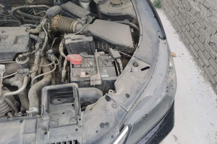 Used Honda Accord 2015 2.0L LX Comfort Edition Engine Bay Left