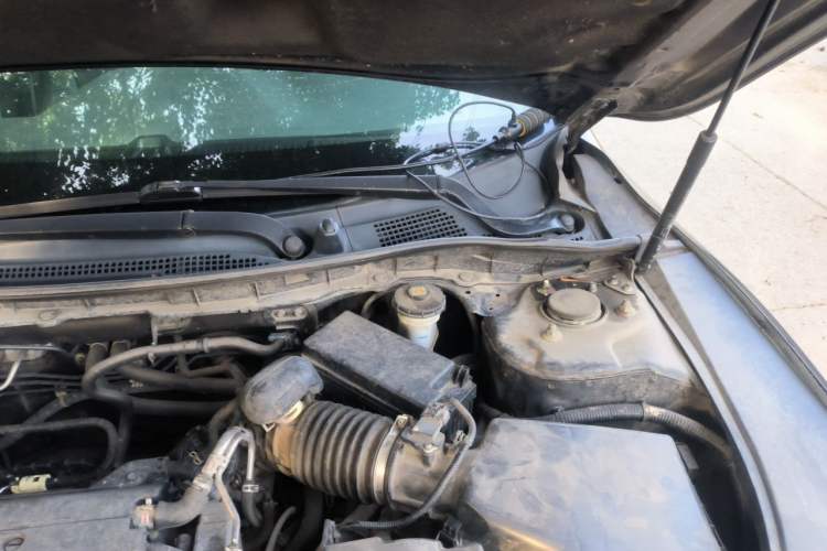 Used Honda Accord 2015 2.0L LXS Elite Edition Engine Bay Left