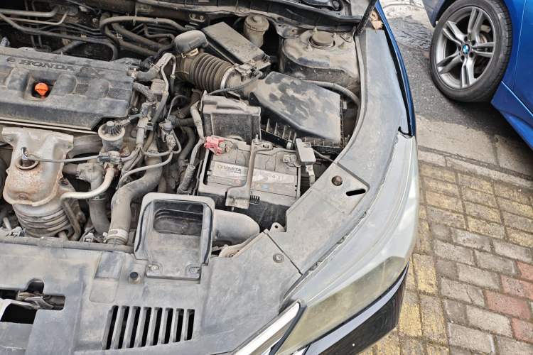 Used Honda Accord 2015 2.0L LX Comfort Edition Engine Bay Left