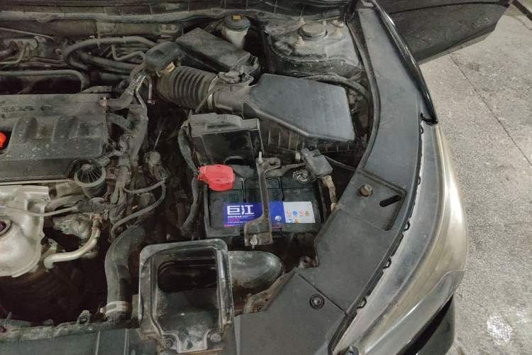 Used Honda Accord 2015 2.0L LX Comfort Edition Engine Bay Left