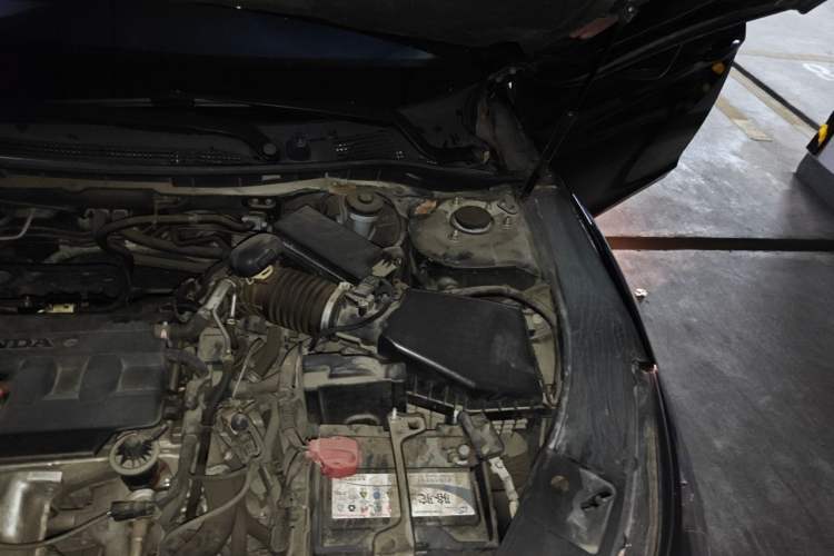 Used Honda Accord 2015 2.0L LXS Elite Edition Engine Bay Left