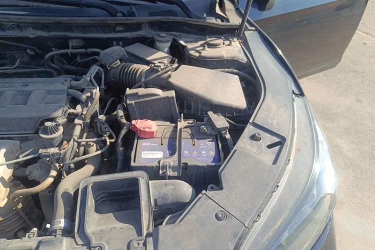 Used Honda Accord 2015 2.0L LX Comfort Edition Engine Bay Left