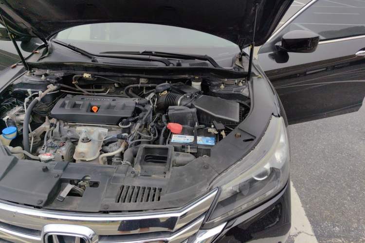 Used Honda Accord 2015 2.0L LX Comfort Edition Engine Bay Left