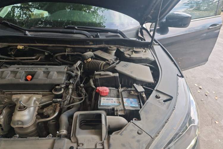 Used Honda Accord 2015 2.0L LX Comfort Edition Engine Bay Left