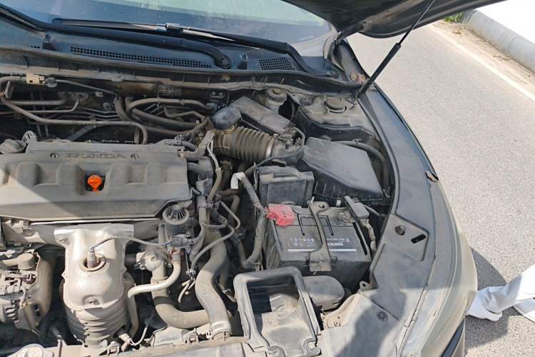 Used Honda Accord 2015 2.0L LXS Elite Edition Engine Bay Left