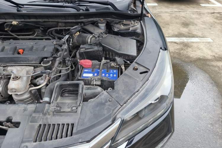 Used Honda Accord 2015 2.0L LX Comfort Edition Engine Bay Left