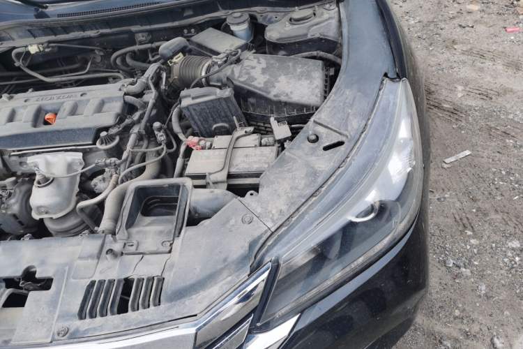 Used Honda Accord 2015 2.0L LX Comfort Edition Engine Bay Left