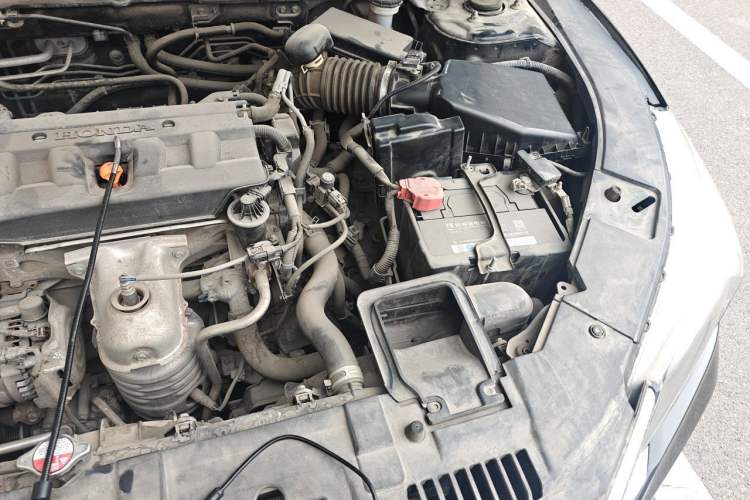 Used Honda Accord 2015 2.0L LX Comfort Edition Engine Bay Left