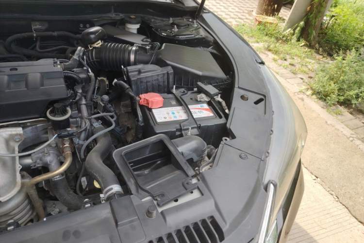 Used Honda Accord 2015 2.0L LX Comfort Edition Engine Bay Left