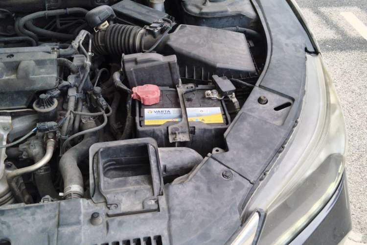 Used Honda Accord 2015 2.0L LX Comfort Edition Engine Bay Left