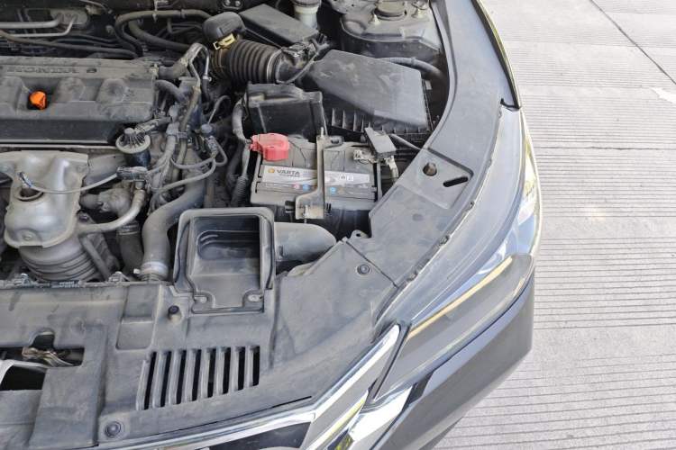 Used Honda Accord 2015 2.0L LX Comfort Edition Engine Bay Left
