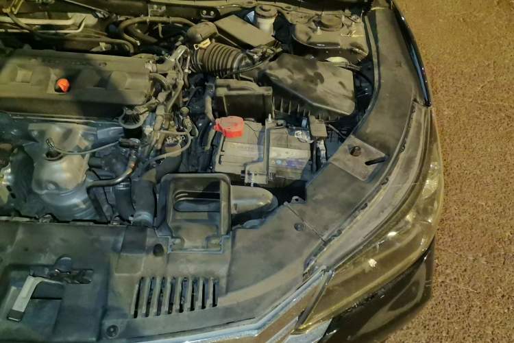 Used Honda Accord 2015 2.0L LXS Elite Edition Engine Bay Left