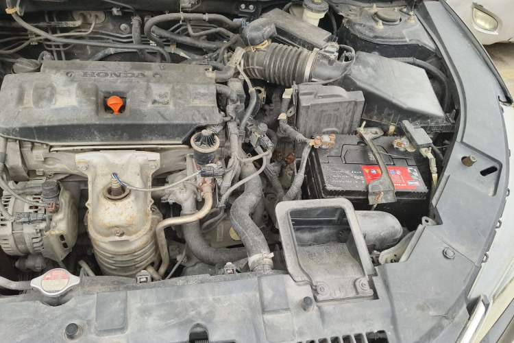 Used Honda Accord 2015 2.0L LX Comfort Edition Engine Bay Left