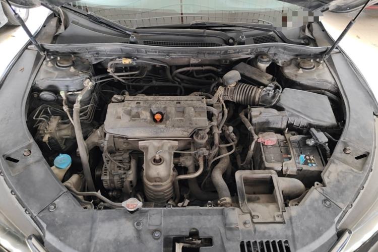 Used Honda Accord 2015 2.0L EX Luxury Edition Engine Bay