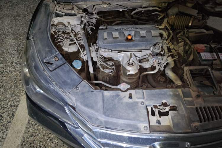 Used Honda Accord 2015 2.0L LX Comfort Edition Engine Bay Right