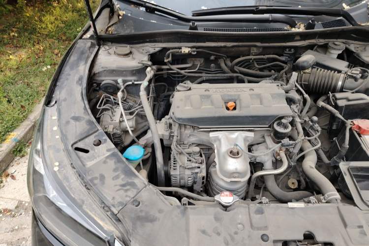 Used Honda Accord 2015 2.0L LX Comfort Edition Engine Bay Right