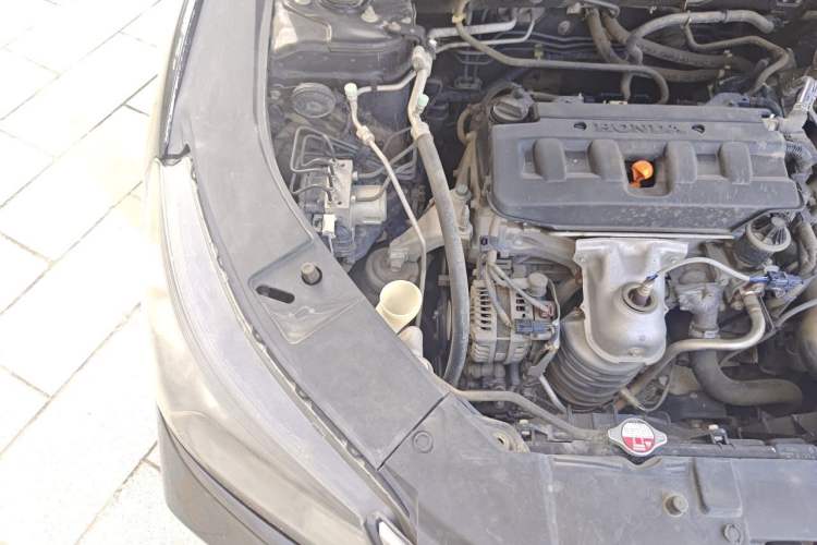 Used Honda Accord 2015 2.0L LXS Elite Edition Engine Bay Right