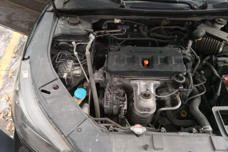 Used Honda Accord 2015 2.0L LX Comfort Edition Engine Bay Right