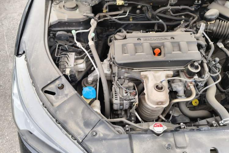 Used Honda Accord 2015 2.0L LX Comfort Edition Engine Bay Right