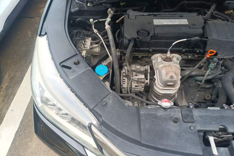 Used Honda Accord 2015 2.4L EX Luxury Edition Engine Bay Right