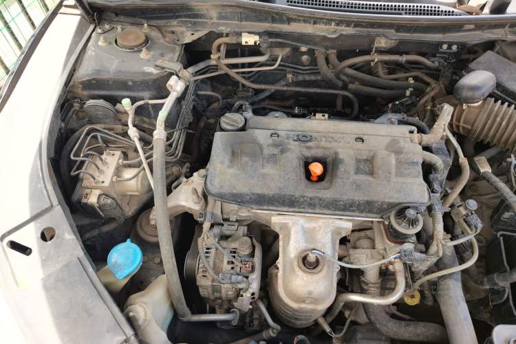 Used Honda Accord 2015 2.0L LXS Elite Edition Engine Bay Right