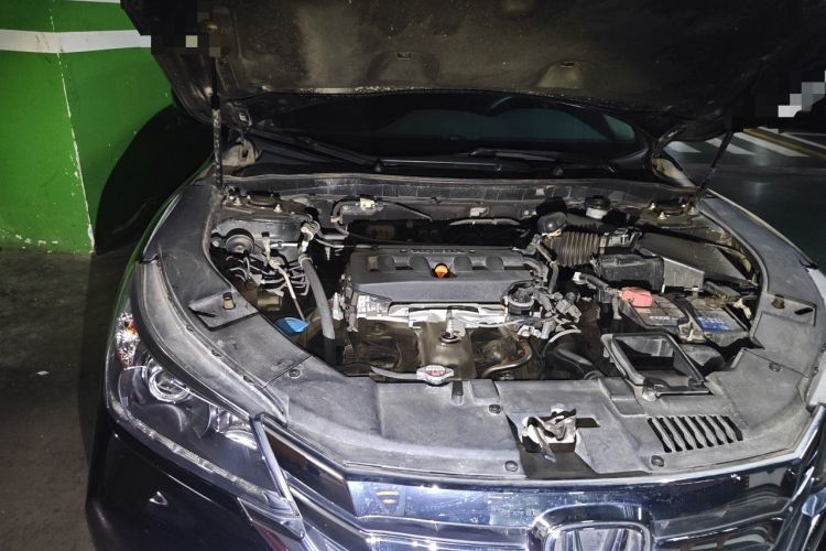 Used Honda Accord 2015 2.0L LX Comfort Edition Engine Bay Right
