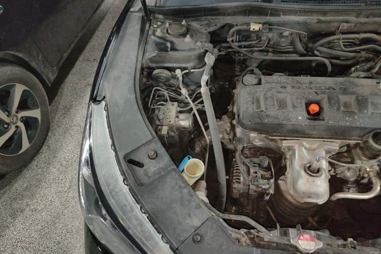 Used Honda Accord 2015 2.0L LX Comfort Edition Engine Bay Right