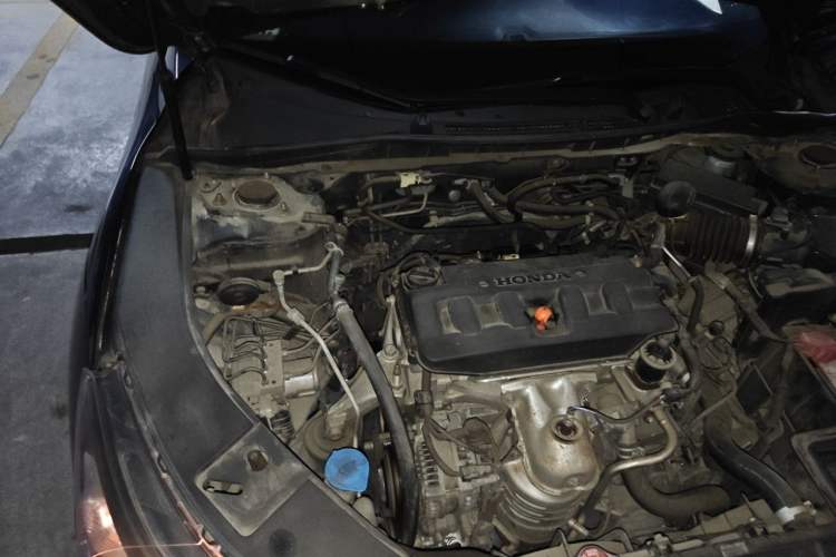 Used Honda Accord 2015 2.0L LXS Elite Edition Engine Bay Right
