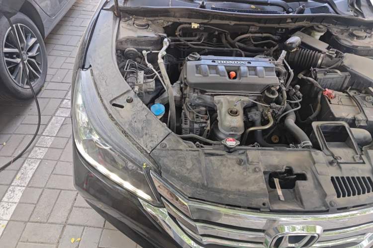 Used Honda Accord 2015 2.0L LX Comfort Edition Engine Bay Right