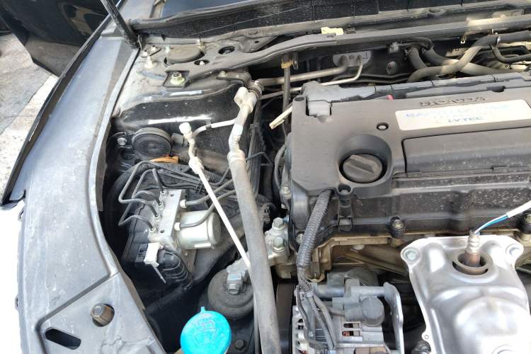Used Honda Accord 2015 2.4L EX Luxury Edition Engine Bay Right