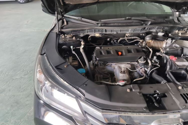 Used Honda Accord 2015 2.0L LX Comfort Edition Engine Bay Right
