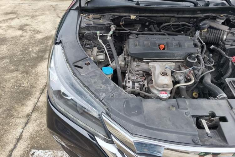 Used Honda Accord 2015 2.0L LX Comfort Edition Engine Bay Right