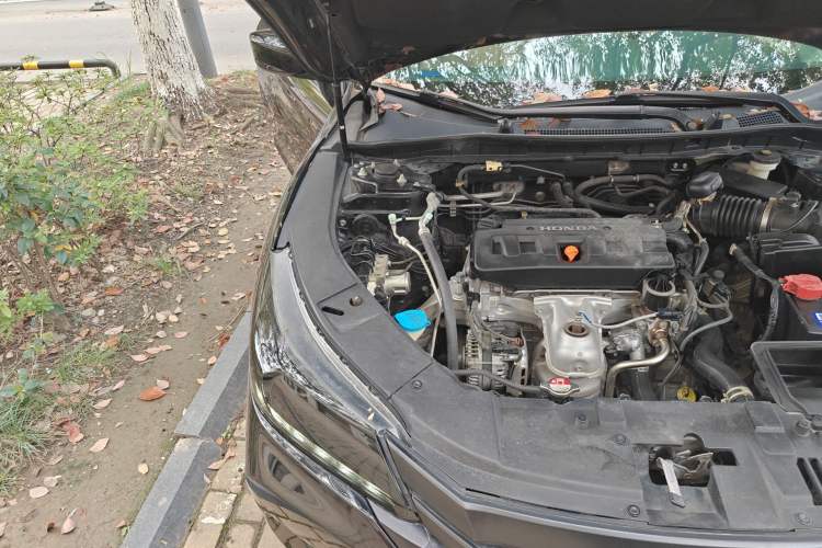 Used Honda Accord 2015 2.0L LX Comfort Edition Engine Bay Right
