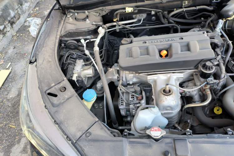 Used Honda Accord 2015 2.0L LX Comfort Edition Engine Bay Right