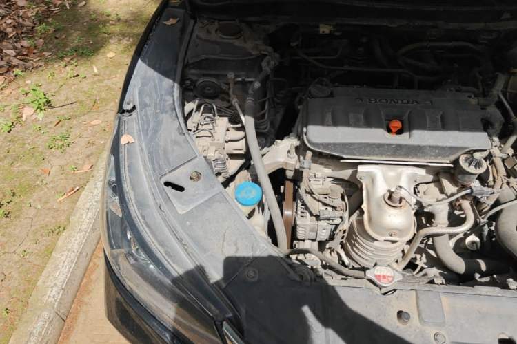Used Honda Accord 2015 2.0L LXS Elite Edition Engine Bay Right