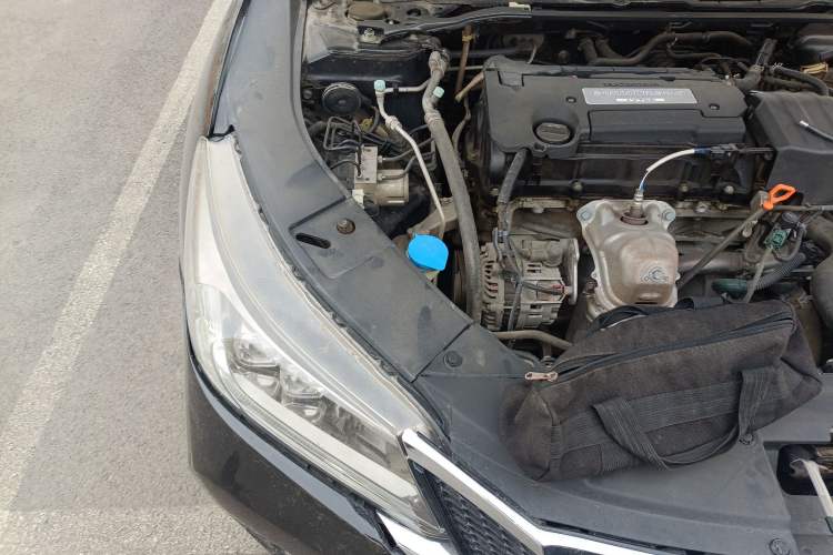 Used Honda Accord 2015 2.4L EX Luxury Edition Engine Bay Right