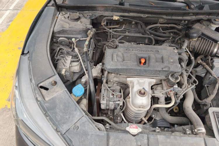 Used Honda Accord 2015 2.0L LX Comfort Edition Engine Bay Right