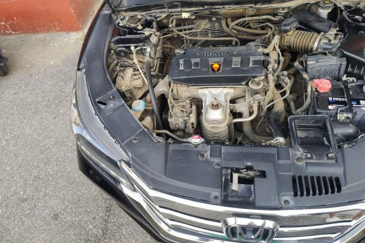 Used Honda Accord 2015 2.0L LX Comfort Edition Engine Bay Right