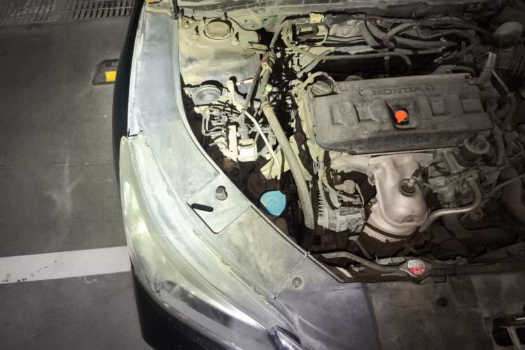 Used Honda Accord 2015 2.0L LX Comfort Edition Engine Bay Right