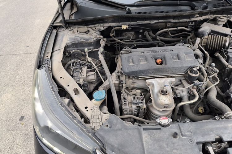 Used Honda Accord 2015 2.0L LXS Elite Edition Engine Bay Right