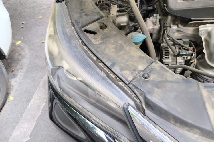 Used Honda Accord 2015 2.0L LX Comfort Edition Engine Bay Right